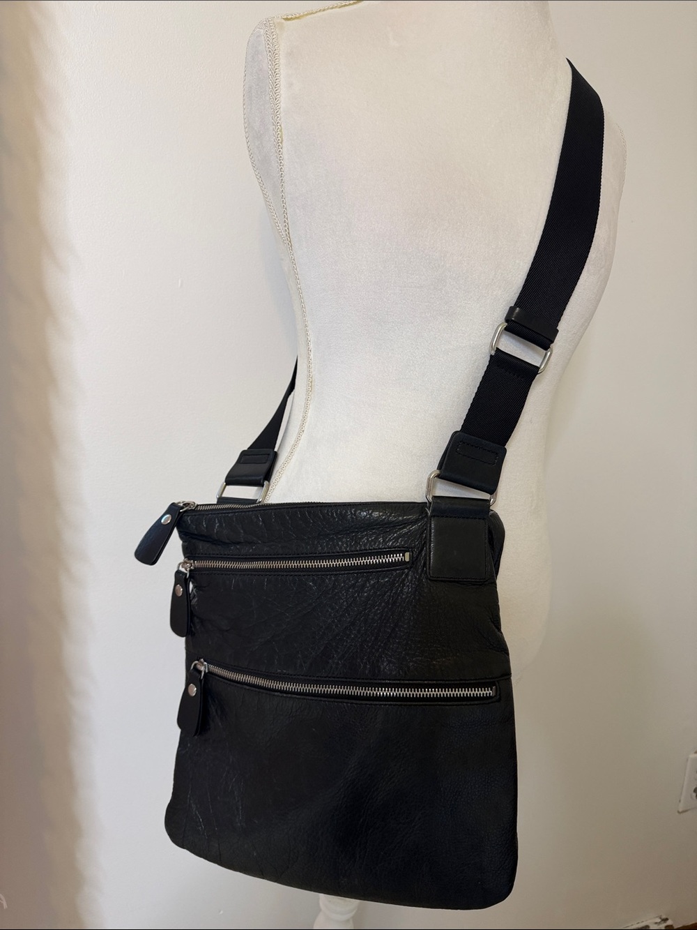 Margot, Black Crossbody Sling Bag unisex-Minimal Leather Design
